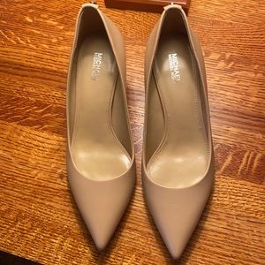 NWT Michael Kors pumps
